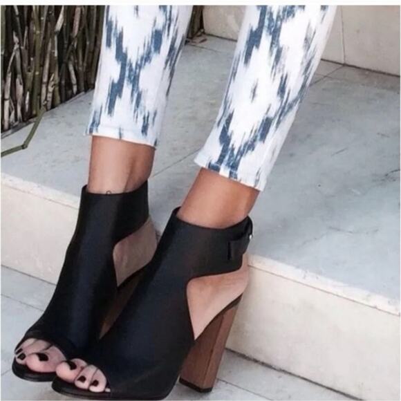 PAIGE Jeans Verdugo Ultra Skinny Jean Alexandria Ikat Blue White Aztec Print 26 - Picture 15 of 15